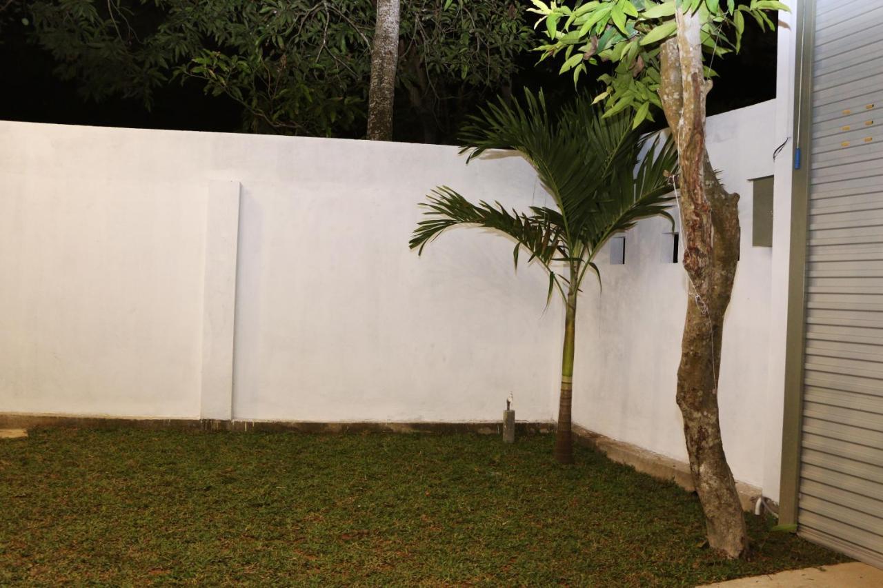 Ashford Beach Matara Ngoại thất bức ảnh